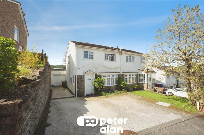 Springfield Road, Maesycwmmer, Hengoed, CF82