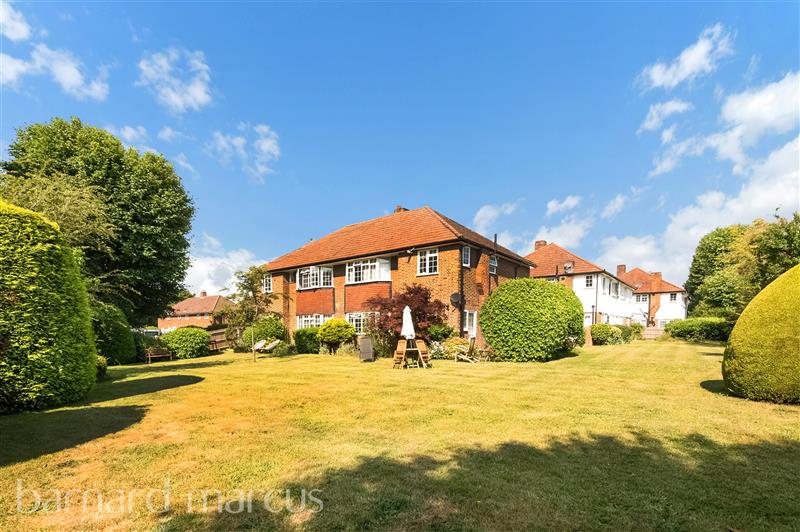 Ditton Lawn, Thames Ditton, KT7