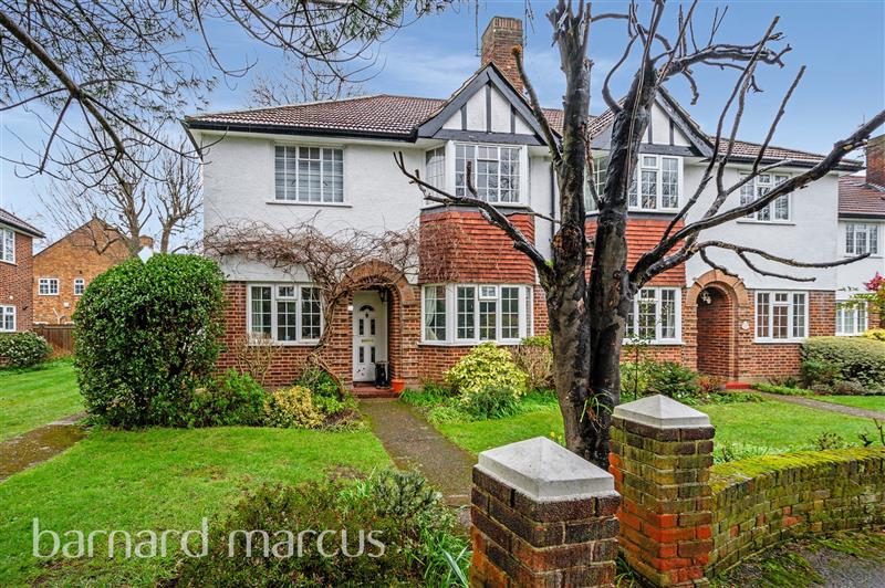 Ditton Lawn, Thames Ditton, KT7