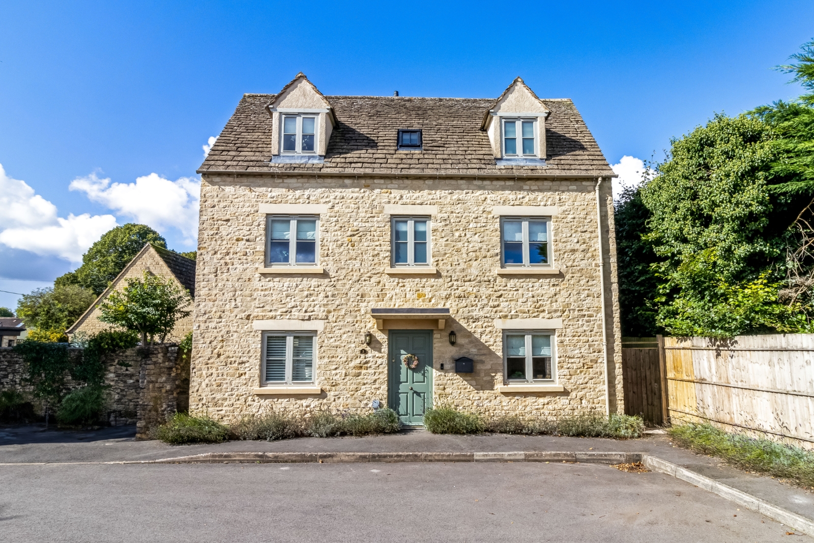 London Mews, Cirencester, Gloucestershire, GL7