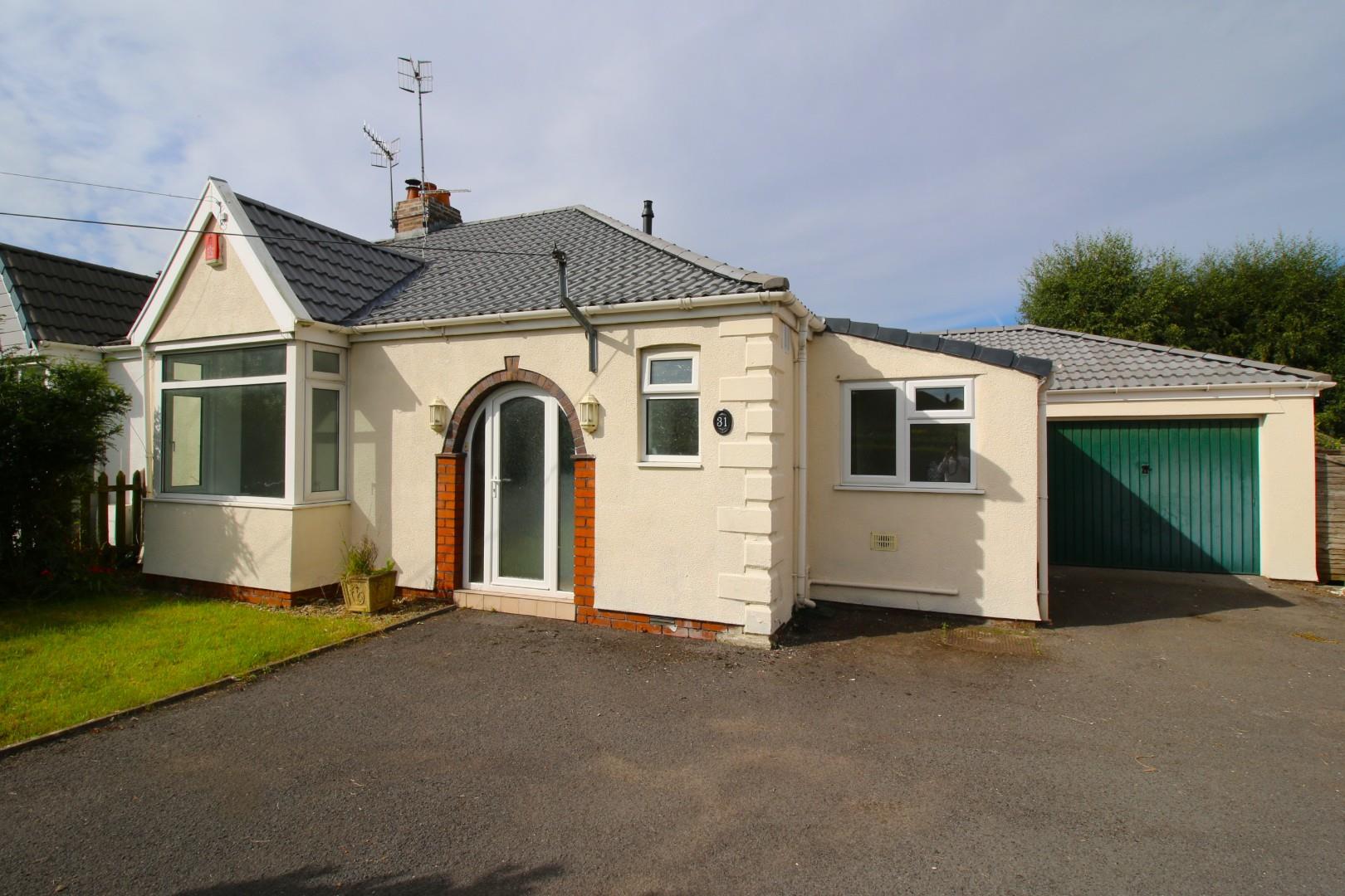 Fully refurbished bungalow in the village of Cleeve