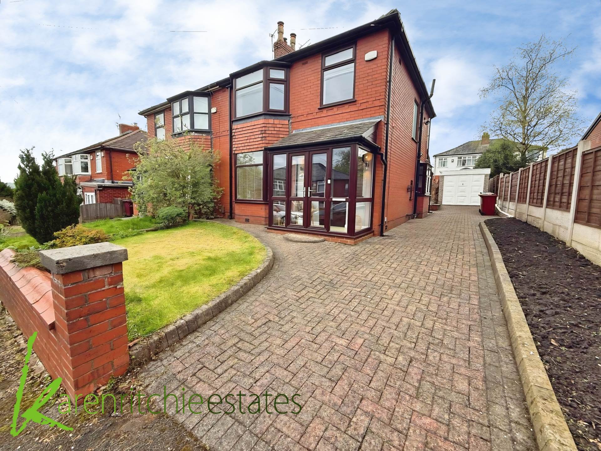 Eastgrove Avenue, Sharples