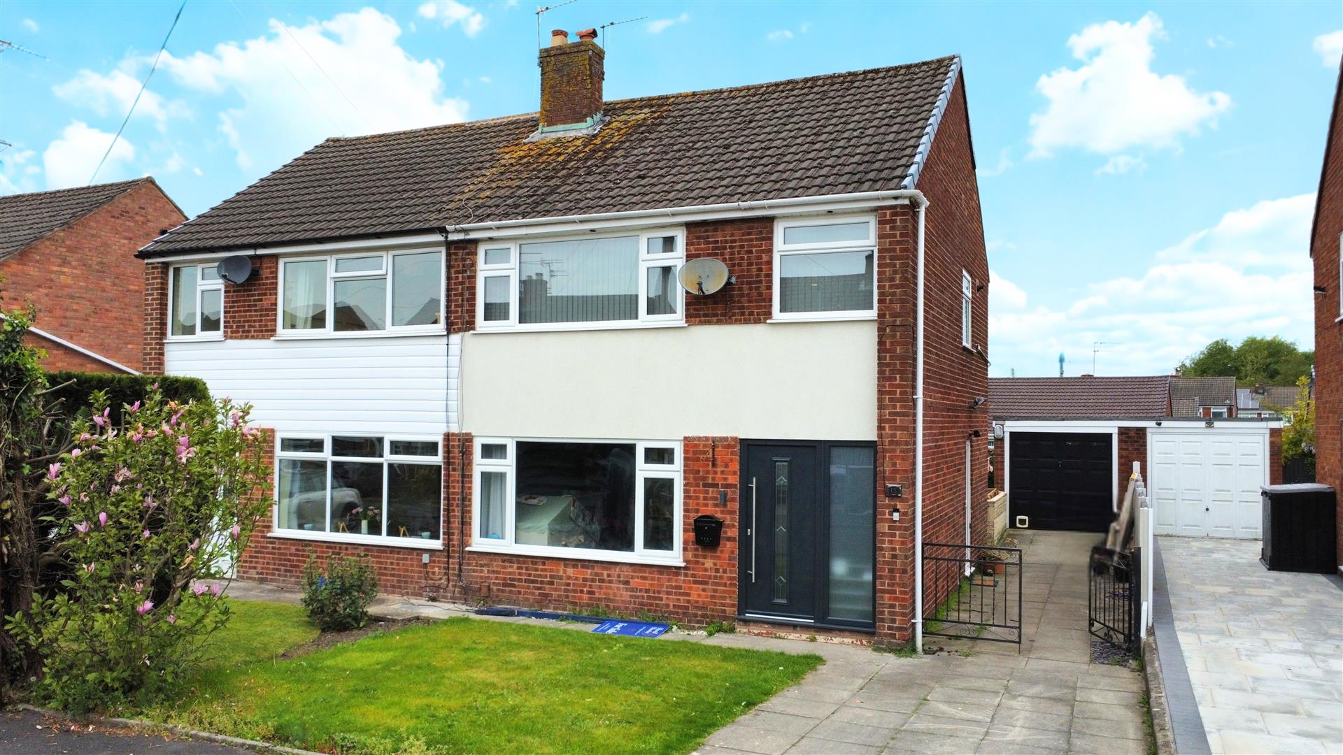 Standish Drive, Rainford, St Helens, WA11 8JY